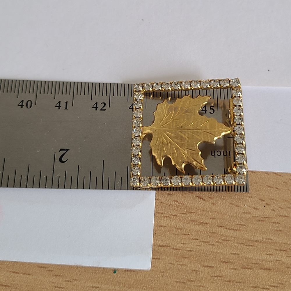 Vintage Gilded Gold Tone Rhinestone Square Canada Maple Leaf Brooch Pin - Picture 11 of 12